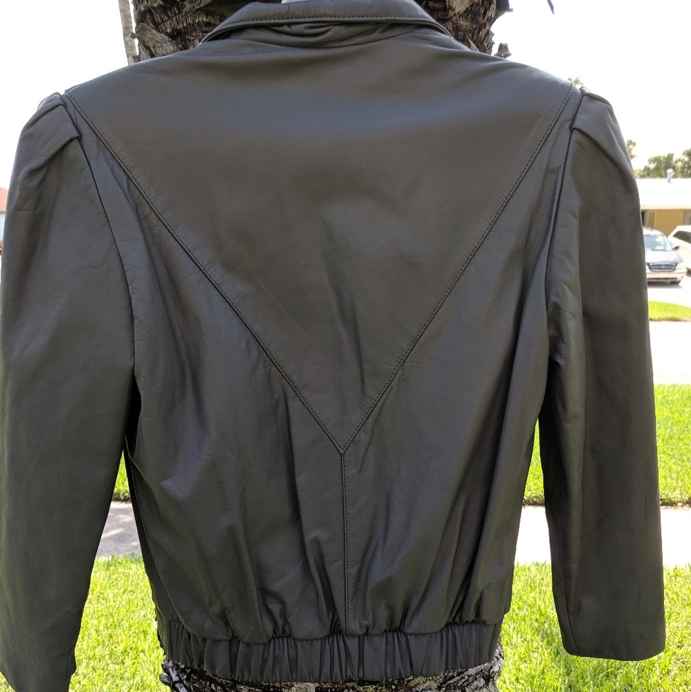 100% Leather Jacket - Picture 2 of 8